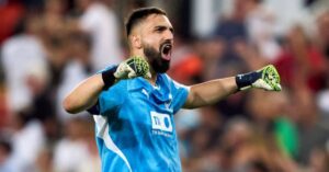 Valencia Reject Three Liverpool Bids for Alisson's Heir: Mamardashvili